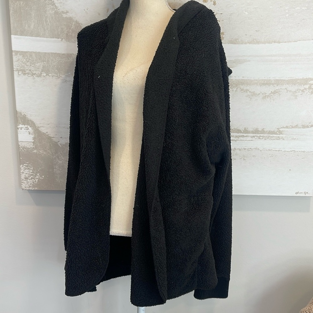 Hem & Thread oversized hooded sherpa with pockets in Black